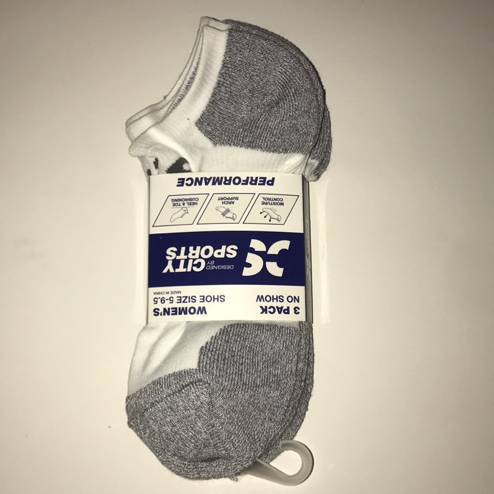 Women no show sports socks